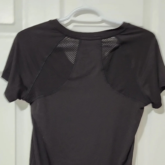 Aeropostale Black Fitted Graphic Tee - Picture 4 of 4